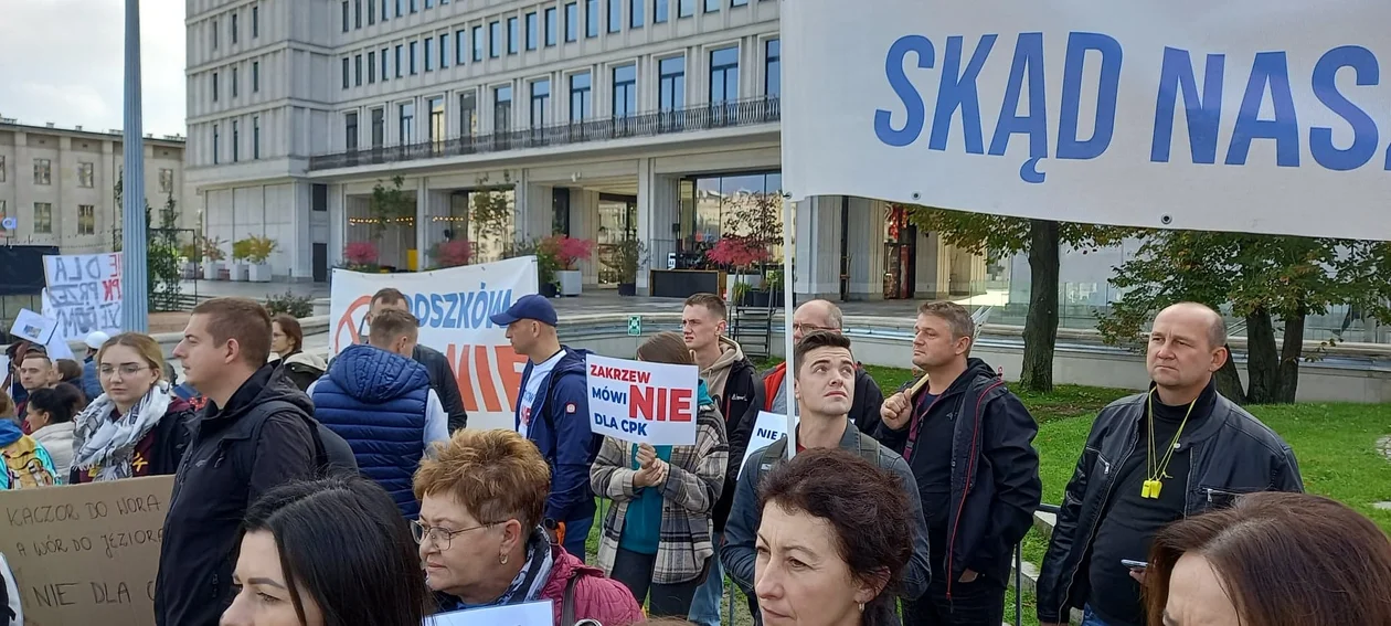 Mieszkańcy Ziemi Jarocińskiej protestują przeciwko CPK w Warszawie