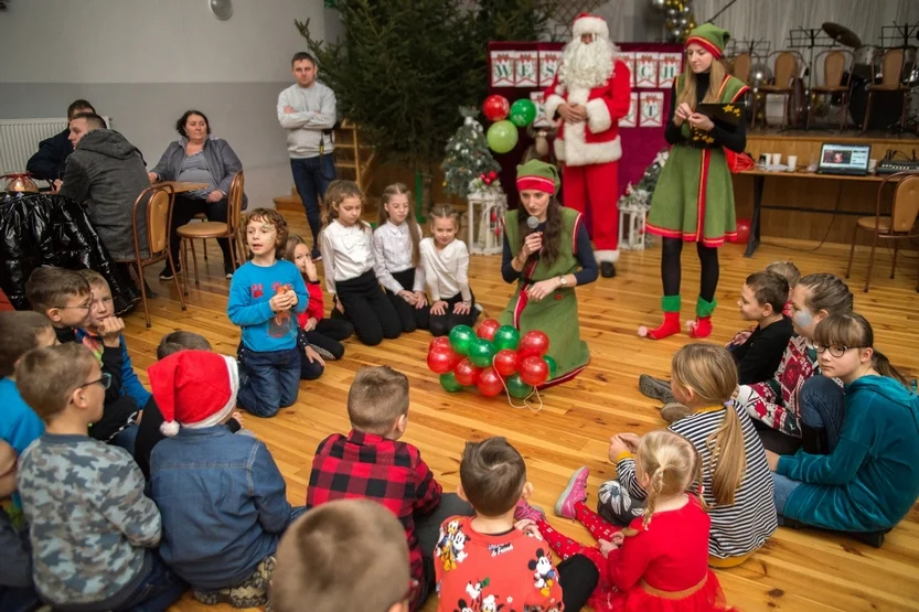 Mikołajki w Choczu z Fundacją Pomocy Dzieciom Humana