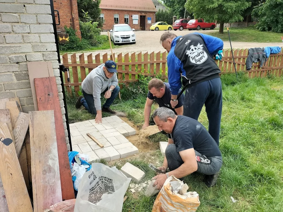 Budowa stolarni oraz warsztaty budowniczego dud w Domachowie