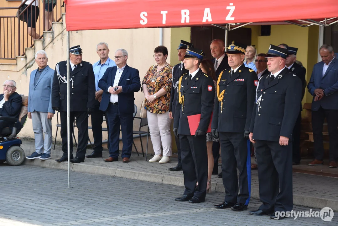 Przekazanie wozu strażackiego dla jednostki OSP w Pogorzeli