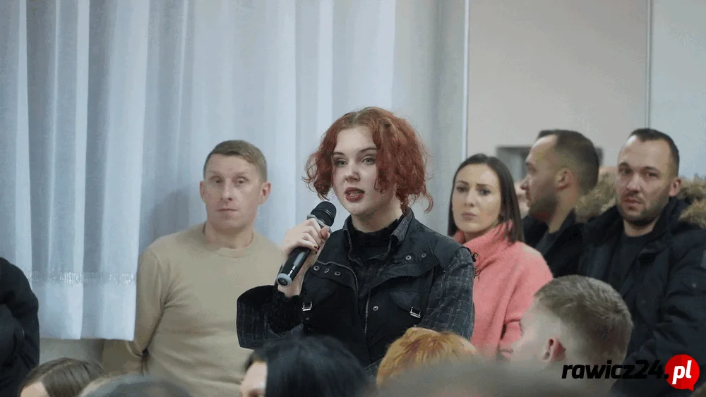 Referendum wisi w powietrzu.  Dubin nie odda szkoły bez walki - Zdjęcie główne