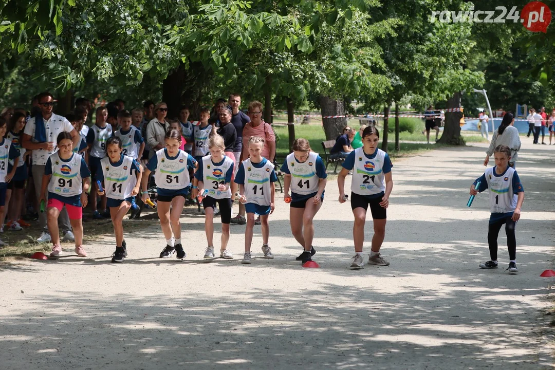 Sztafety szkolne w ramach 24h Rawickiego Festiwalu Sportu