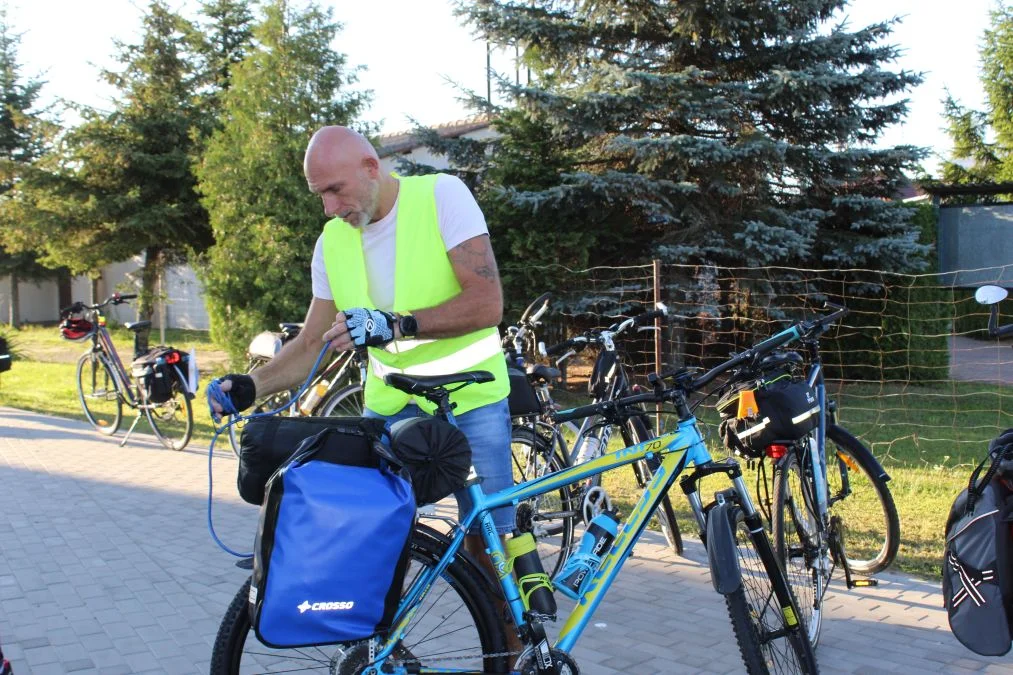 Rowerzyści z Jarocina wyruszyli w drogę na Jasną Górę