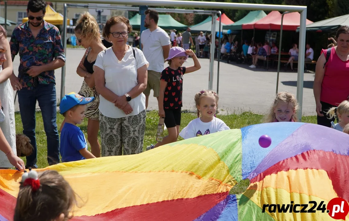 Festyn rodzinny „Pakosław na sportowo”. Zabawa dla całych rodzin [ZDJĘCIA] - Zdjęcie główne