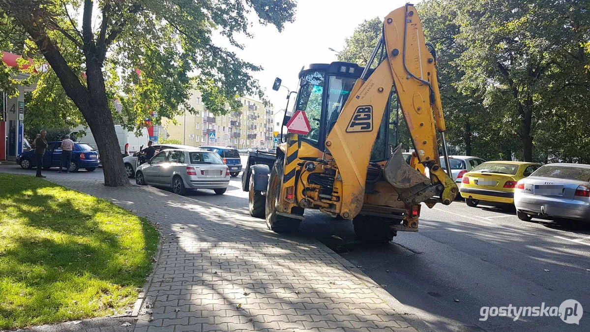 Na stacji Orlen w Gostyniu 3 października paliwo było, podobnie jak długa kolejka chcących zatankować