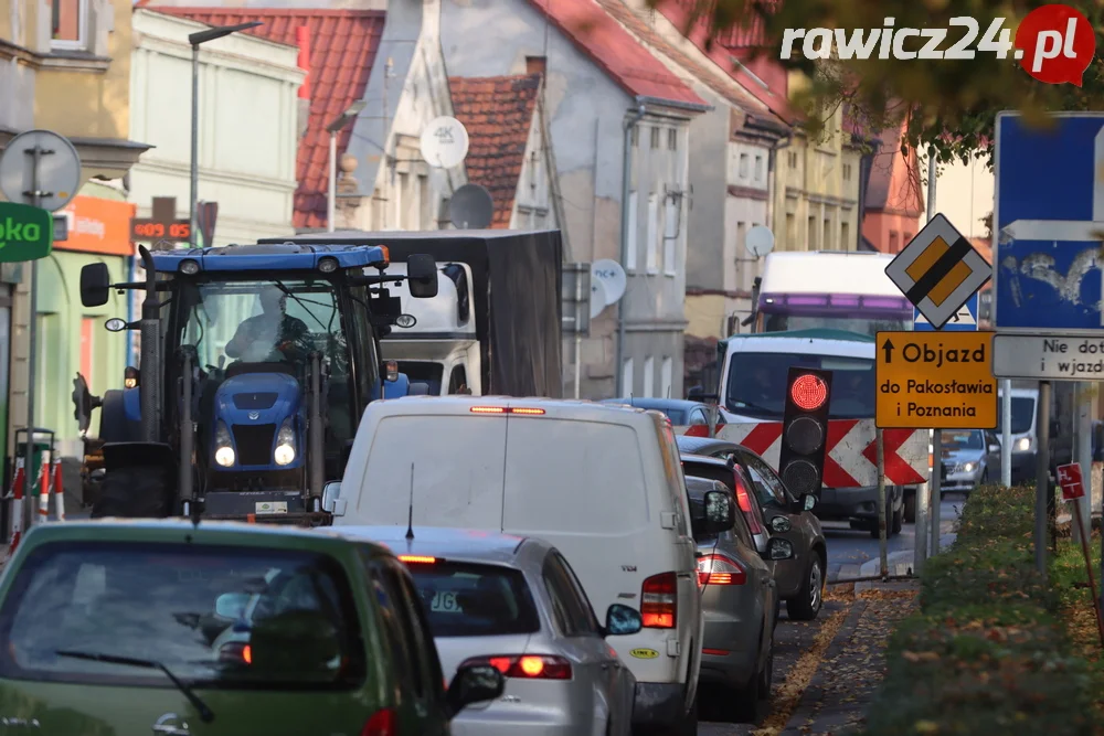 Ruszyły prace na minirondzie w Rawiczu