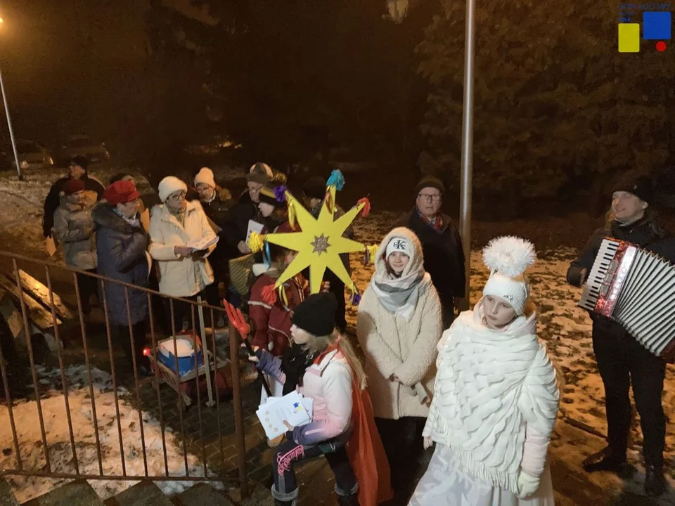 Kotlińskie kolędowanie i spotkanie przy choince. Zobacz, kiedy i na jakich ulicach [ZDJĘCIA] - Zdjęcie główne