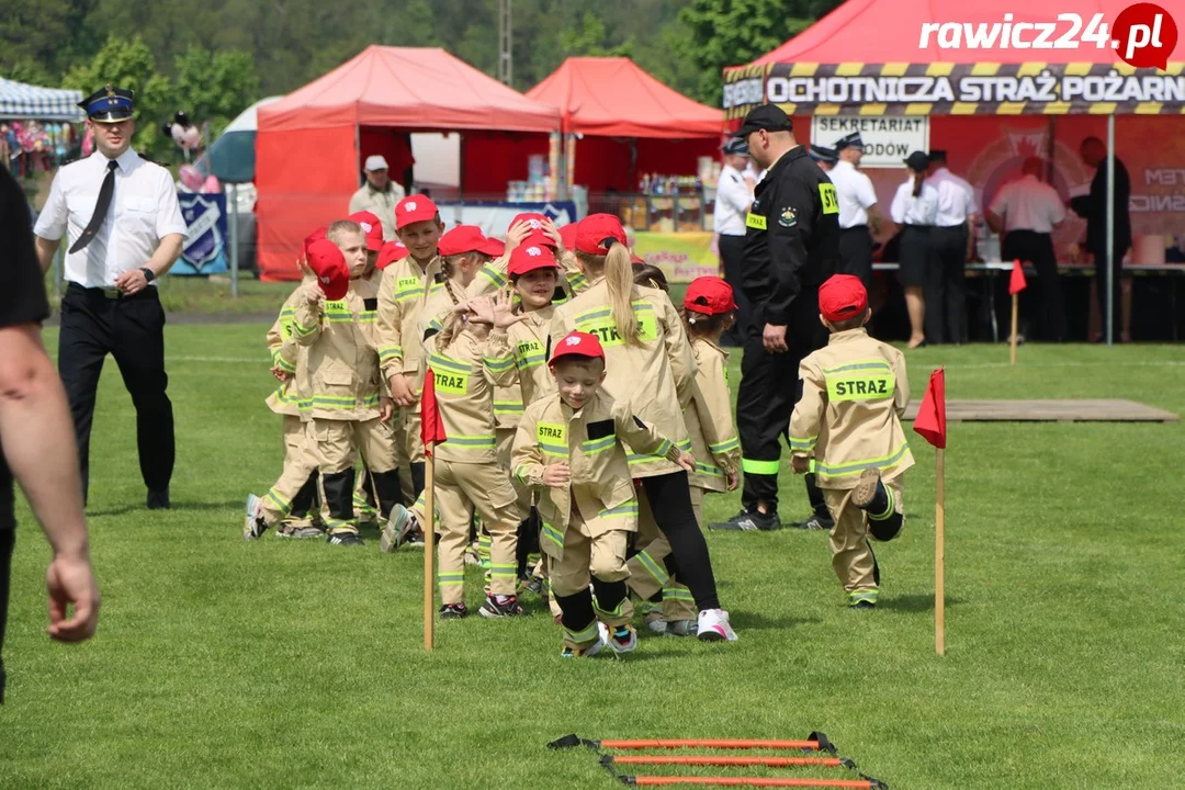 Dziecięce Drużyny Pożarnicze na zawodach w Miejskiej GórceDziecięce Drużyny Pożarnicze na zawodach w Miejskiej Górce