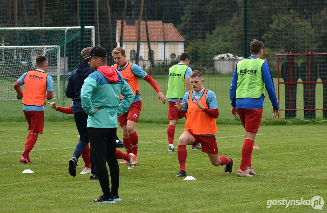 Korona Piaski - Warta Międzychód 3 : 1