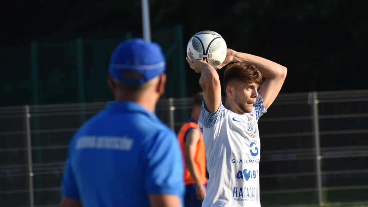 Kania Gostyń - Victoria Ostrzeszów 2 : 1