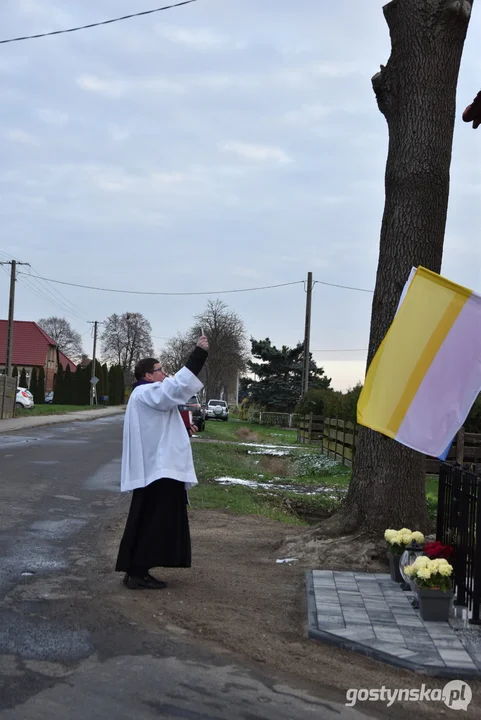 Poświęcenie kapliczki maryjnej w Bruczkowie (gm. Borek Wlkp.)