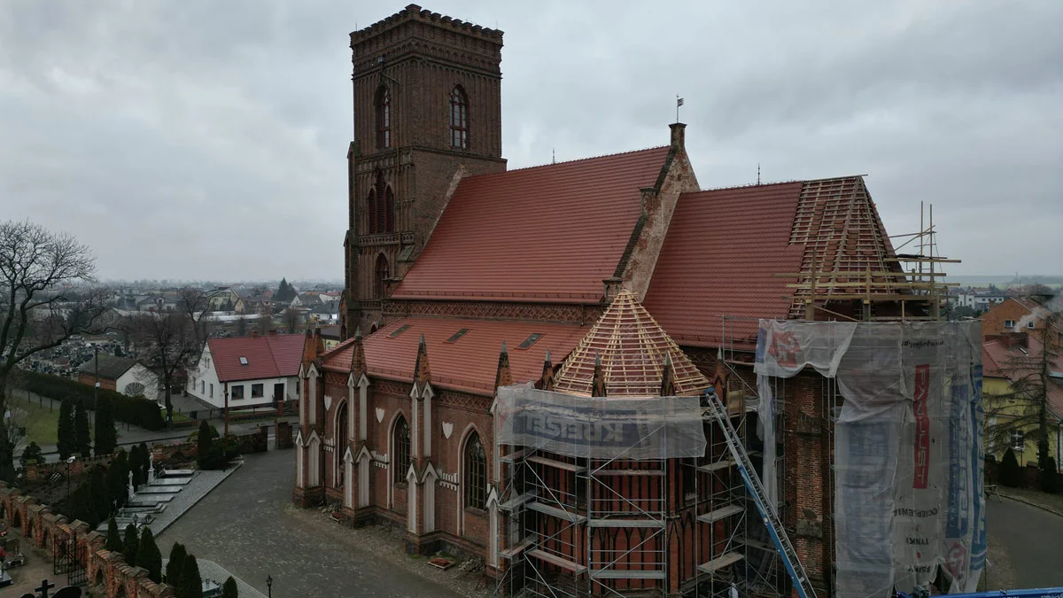 Kościół w Pępowie nareszcie z nowym dachem