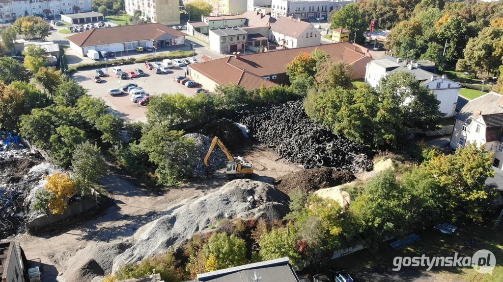 Składowisko odpadów w centrum Gostynia