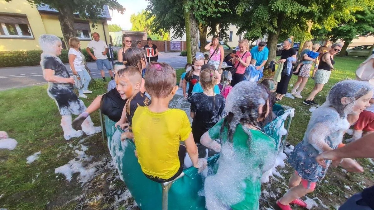 Dzień Dziecka w Nowym Mieście. Z kolorowymi proszkami i piana party