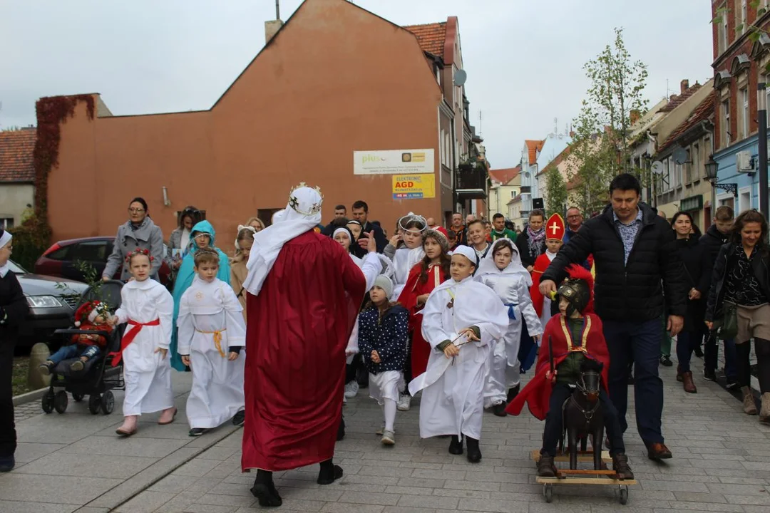 Marsz Wszystkich Świętych w parafii św. Marcina w Jarocinie