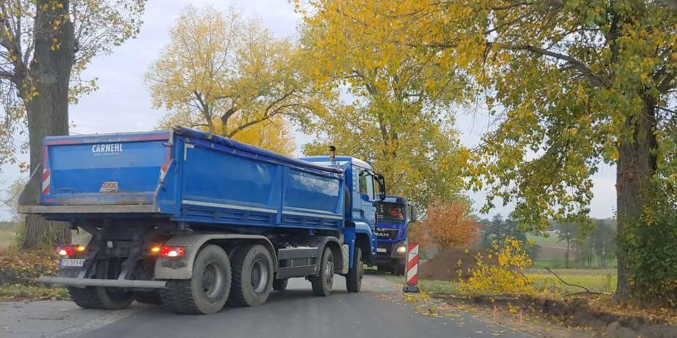 Budowa ścieżki rowerowej nad zalew w Roszkowie