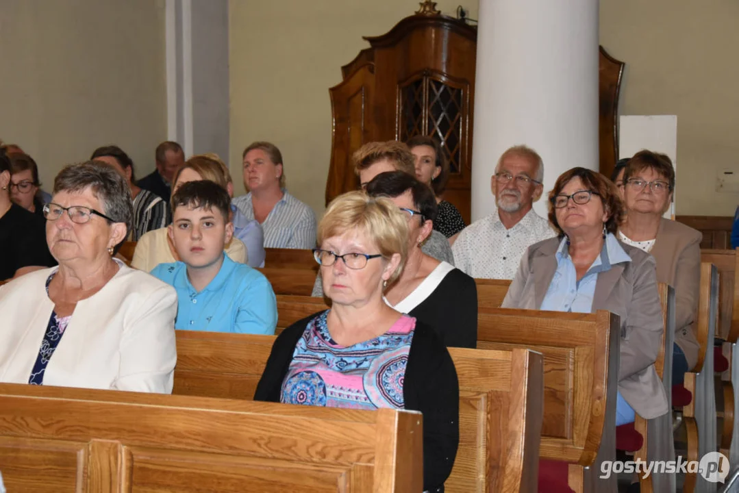 Pożegnanie proboszcza ks. Artura Michalaka w parafii pw. Świętej Trójcy w Zimnowodzie