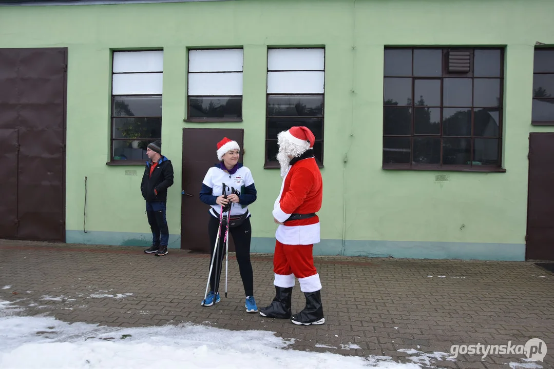 Mikołajkowy Charytatywny Marsz Nordic Walking „Idziemy dla Julki”