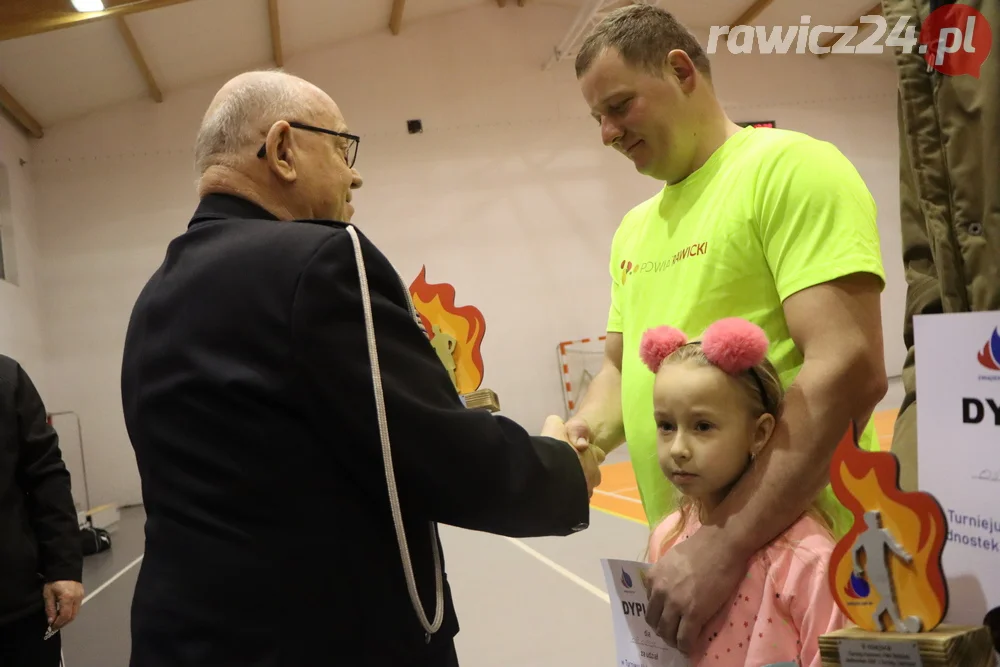 Turniej piłki nożnej halowej strażaków z gminy Jutrosin