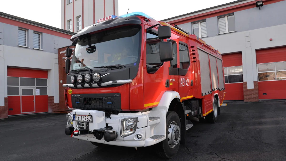 Gostyńscy strażacy się doczekali: nowy wóz za milion i nowoczesny system piany sprężonej - Zdjęcie główne