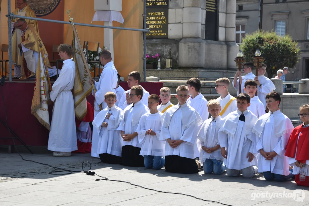 Gostyń - Boże Ciało 2023 - procesja ulicami miasta