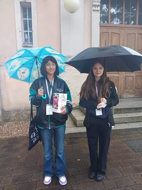 Zbierali pieniądze dla podopiecznych Fundacji Ogród Marzeń. Trwa liczenie pieniędzy