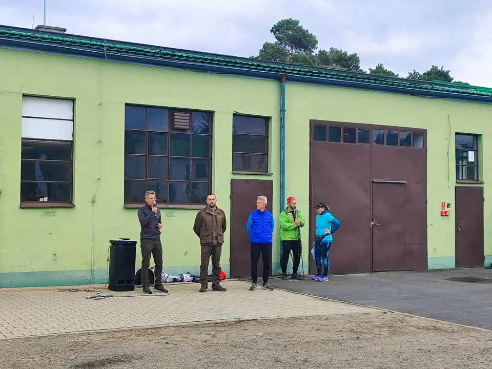 V Marsz po zdrowia z nordic walking w ramach Leśna Triada 2025 w Piaskach
