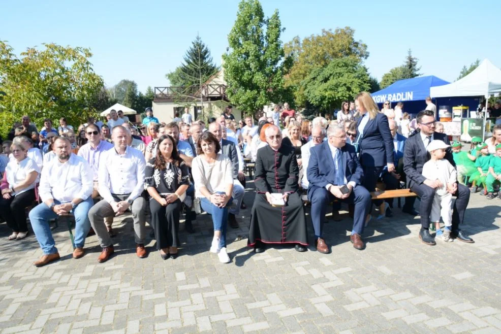 Otwarcie edukacyjnej pasieki zgromadziło wielu gości