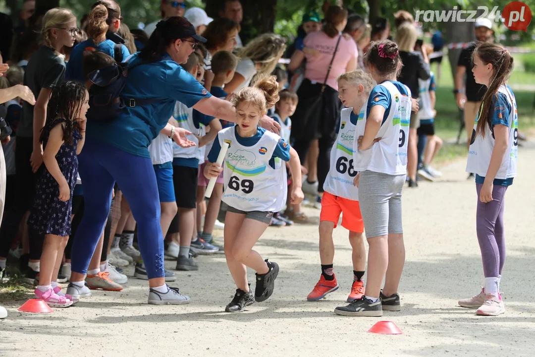 Sztafety szkolne w ramach 24h Rawickiego Festiwalu Sportu