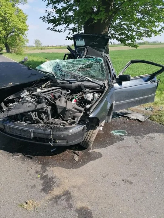 Wypadek na drodze powiatowej Żerków-Chrzan. Jedna osoba nie żyje
