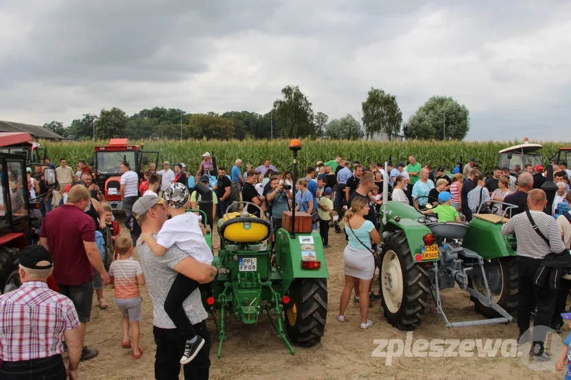 Zlot starych ciągników  wKucharach