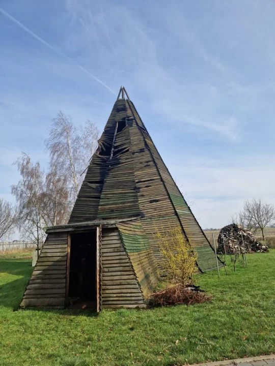 Pożar drewnianego wigwamu w Krobi