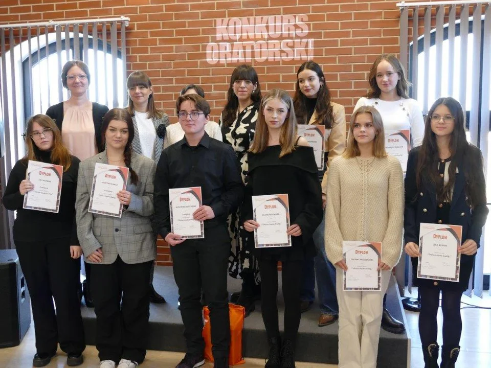 Konkurs oratorski w bibliotece w Pleszewie