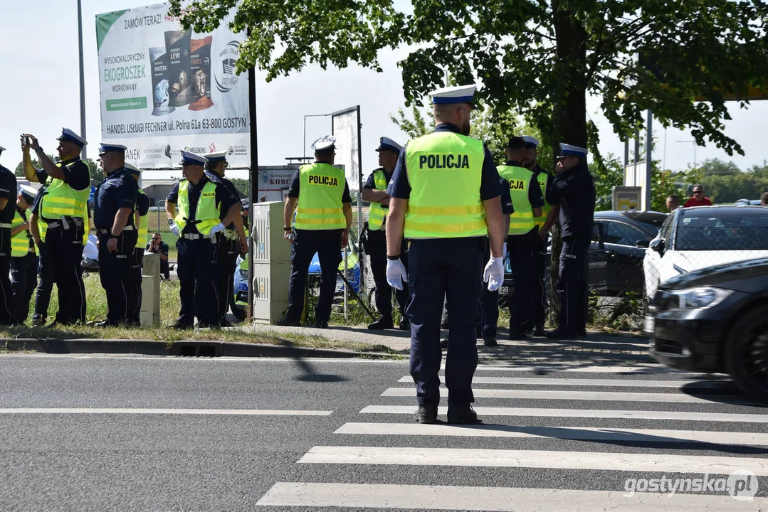 34. Konkurs "Policjant ruchu drogowego 2024” w Gostyniu. Dzień drugi - ręczna regulacja ruchem