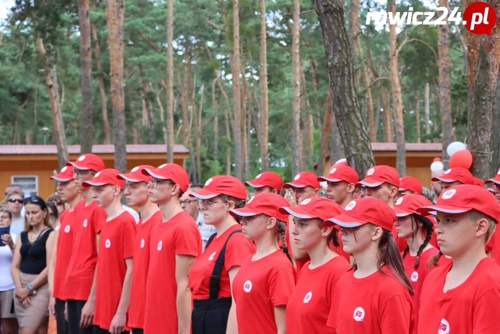 Ślubowanie i pasowanie na strażaka - członka MDP w Brennie (powiat leszczyński)