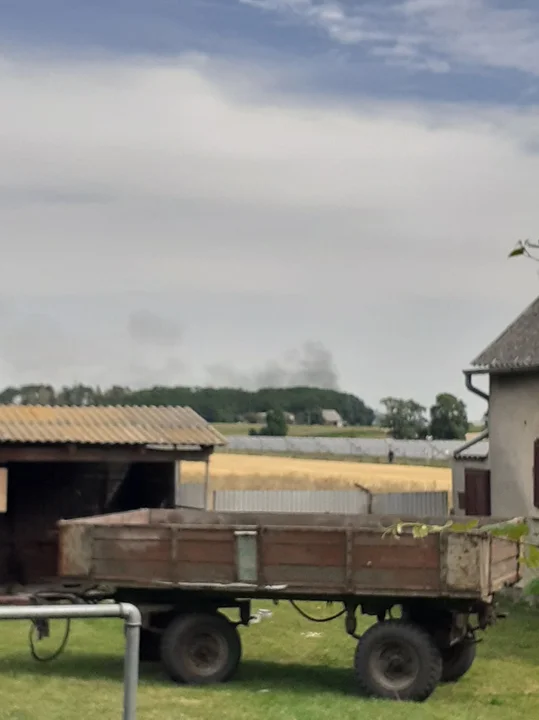 Pożar w Żernikach. Dym widać z kilkunastu kilometrów