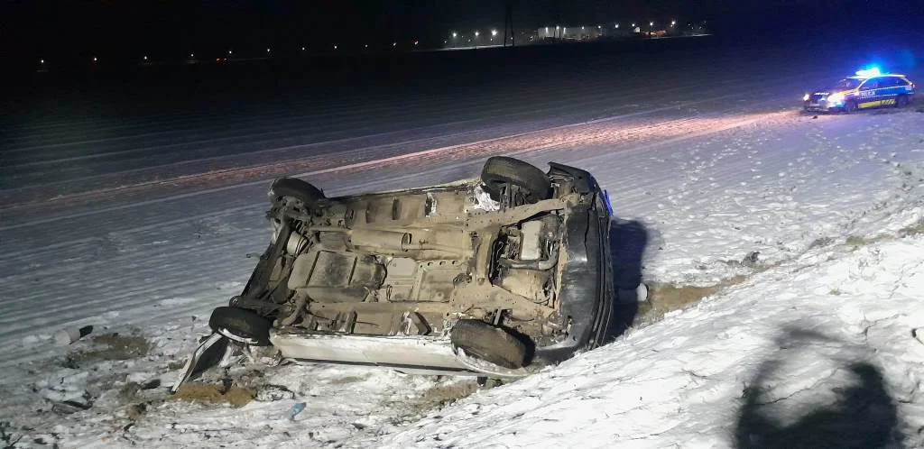 Uciekał przed policją, łamał przepisy, spowodował kolizję. 73-latek trafił do aresztu - Zdjęcie główne