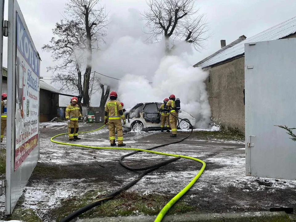 Pożar auta na ul. Kaliskiej w Pleszewie