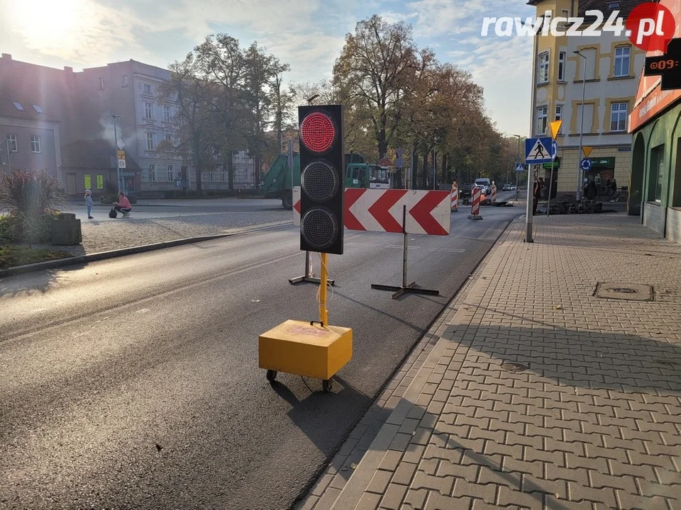 Ruszyły prace na minirondzie w Rawiczu