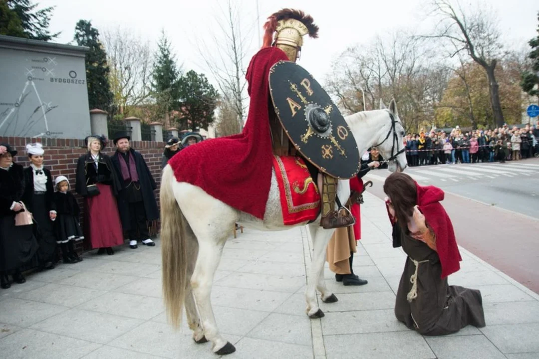 11 listopada w Jarocinie. Inscenizacja legendy o św. Marcinie