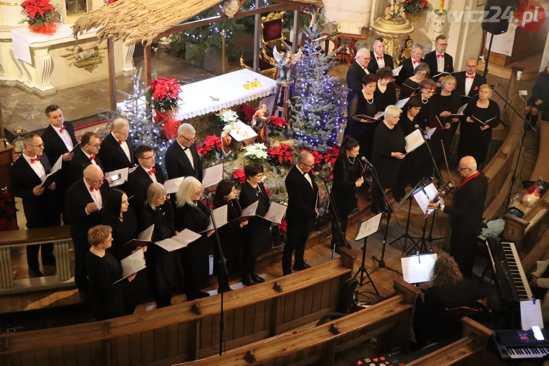 Rawicz. Zagrali i zaśpiewali kolędy i pastorałki dla Tosi