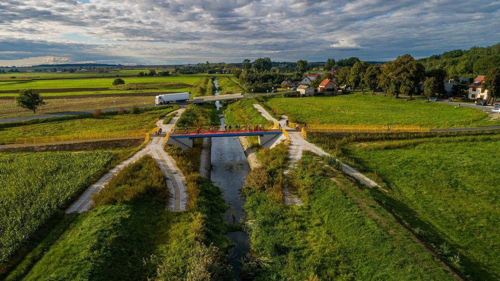 Ścieżka rowerowa z Gostynia do Kunowa  z lotu ptaka