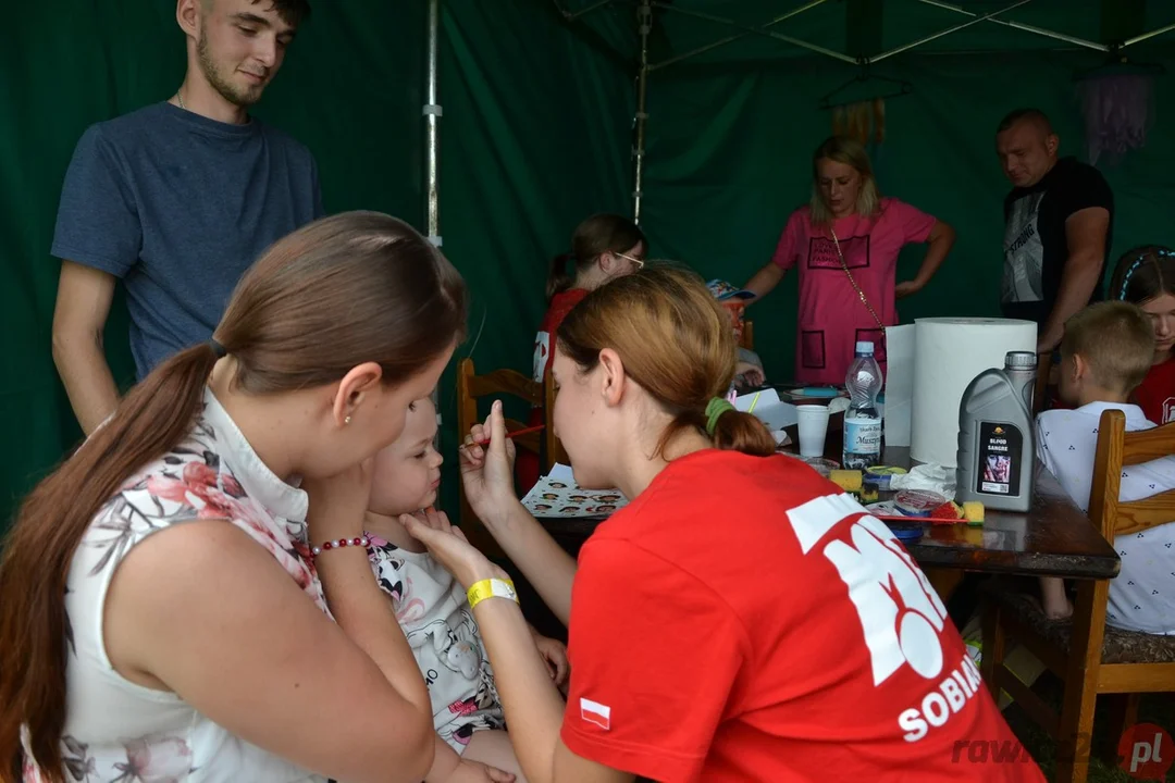 Festyn "Bezpieczne Wakacje z Mundurem" w Sobiałkowie