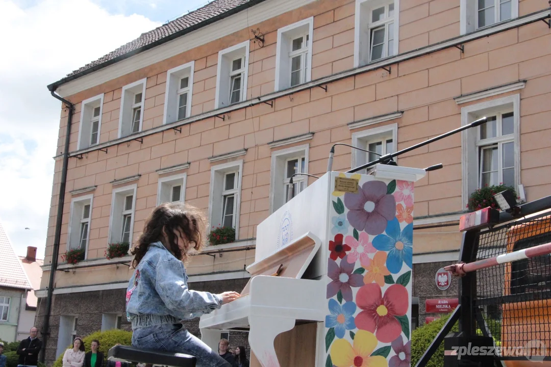 Wędrujące pianino w Pleszewie. Znów zagrają z okazji Światowego Dnia Muzyki! - Zdjęcie główne
