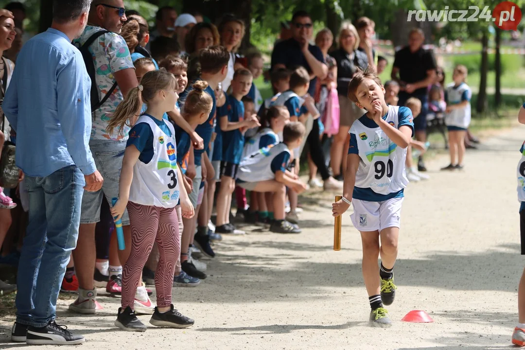 Sztafety szkolne w ramach 24h Rawickiego Festiwalu Sportu