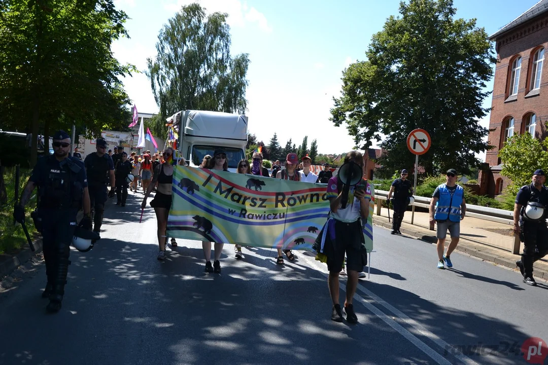 Marsz Równości i kontrmanifestacje w Rawiczu