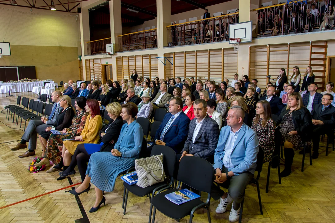 "Za naukę, cierpliwość i serce...". Dzień Edukacji Narodowej w rawickiej "zawodówce" [FOTO] - Zdjęcie główne