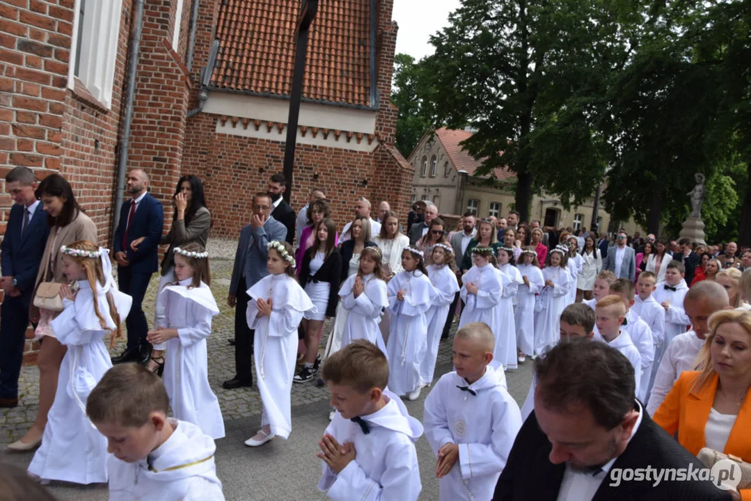 Uroczystość Pierwszej Komunii Świętej w parafii farnej w Gostyniu