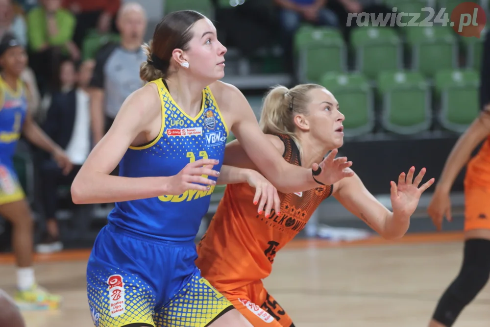 BC Polkowice - VBW Arka Gdynia 86:78. Pięć punktów Klaudii Gertchen