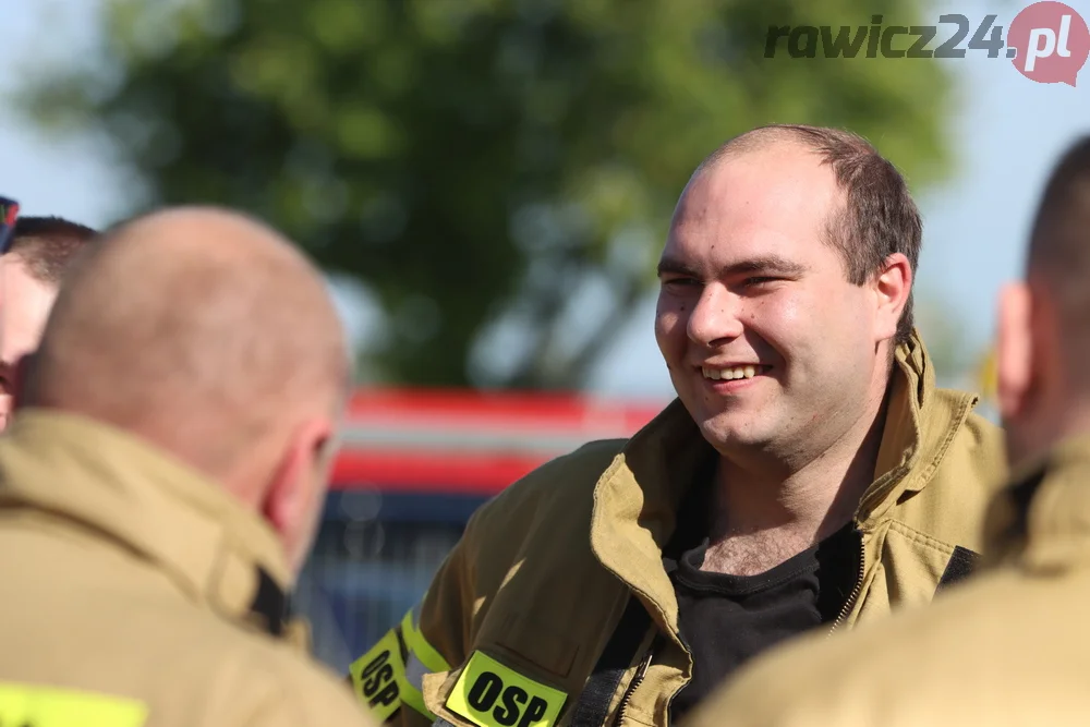 Pożar w lesie pomiędzy Zieloną Wsią a Dębnem Polskim